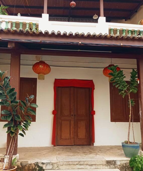 Joti's Oasis Chinatown Holiday home *